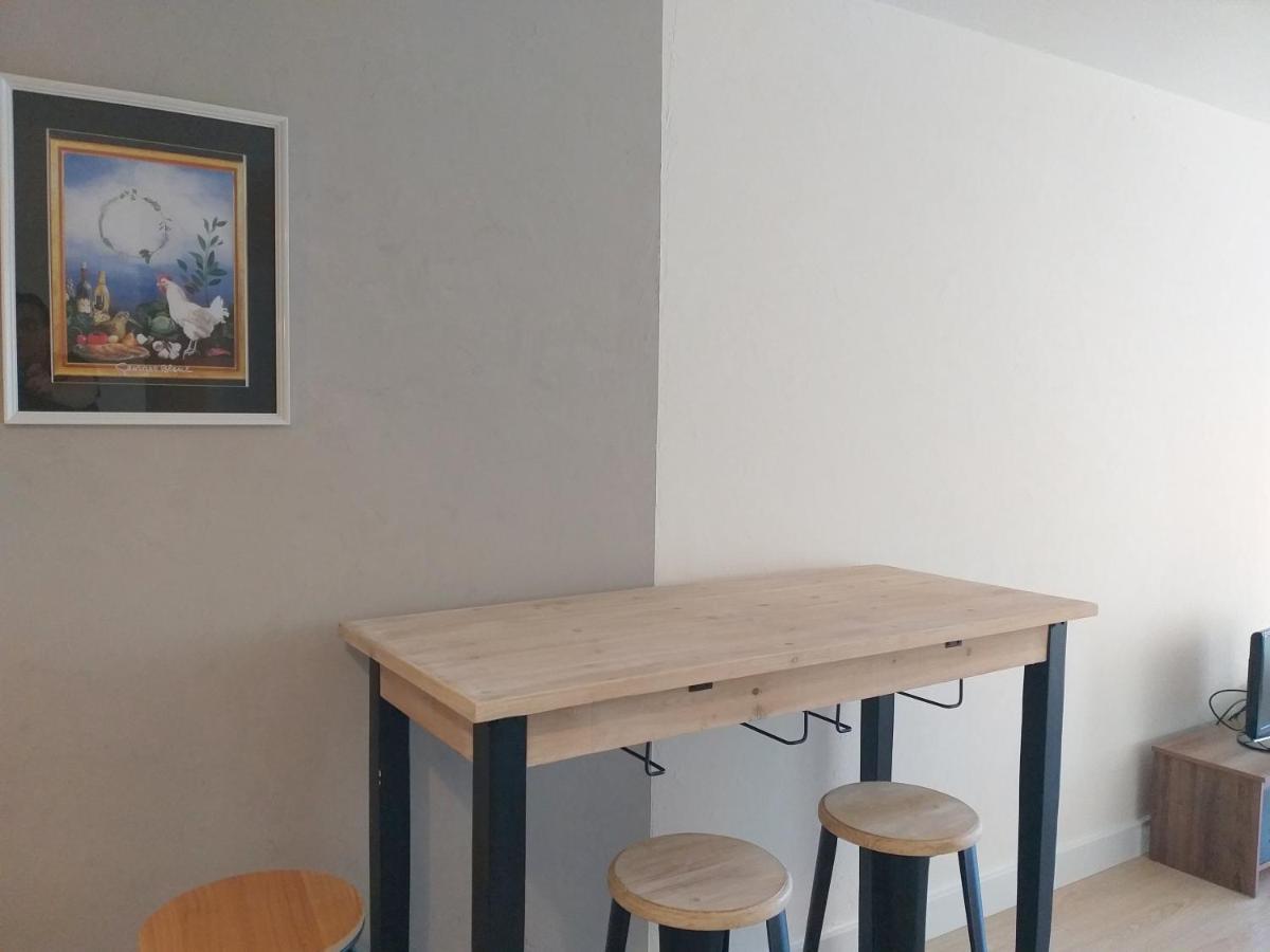Le Savoie Appartement 2 Chambres 3 Couchages ,Balcon Et Parking Prive 벨가르드쉬르발세린 외부 사진
